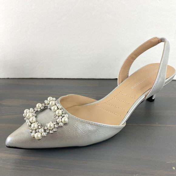 Adrienne Vittadini Suze Kitten Heels Slingback Size 7.5M Silver Pointed Toe NEW - Picture 1 of 10